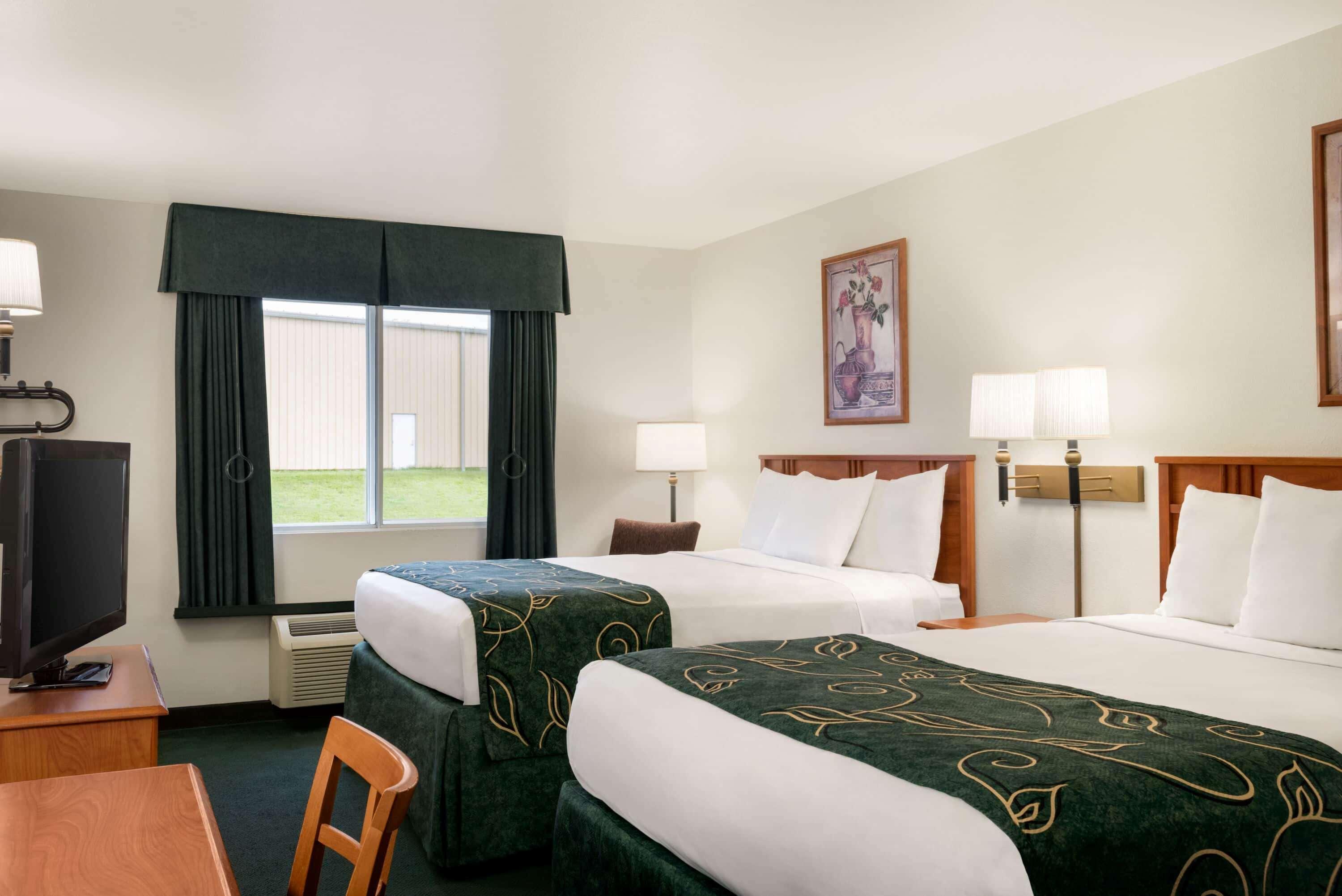 Travelodge By Wyndham Clinton Valley West Court Luaran gambar