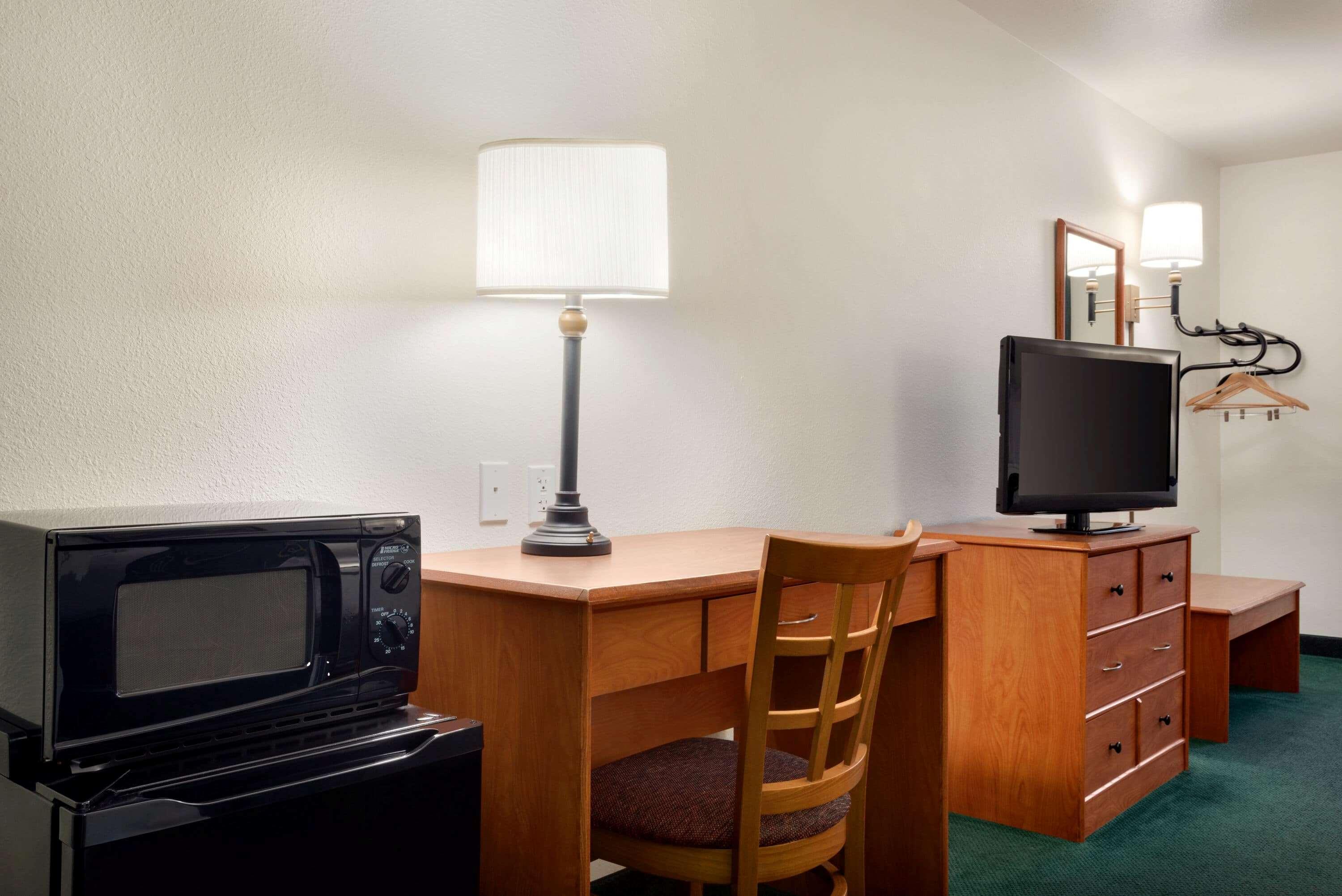 Travelodge By Wyndham Clinton Valley West Court Luaran gambar