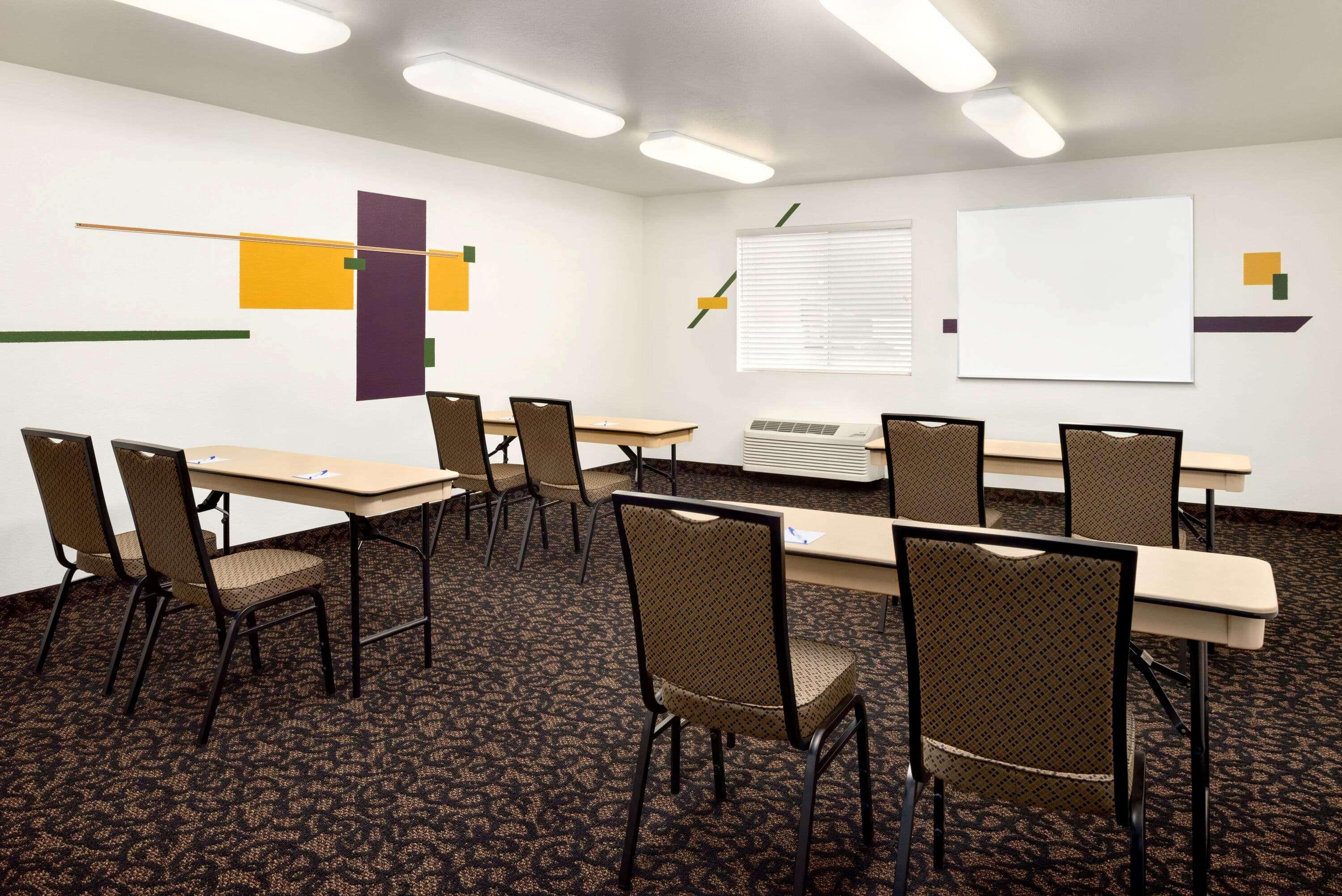 Travelodge By Wyndham Clinton Valley West Court Luaran gambar