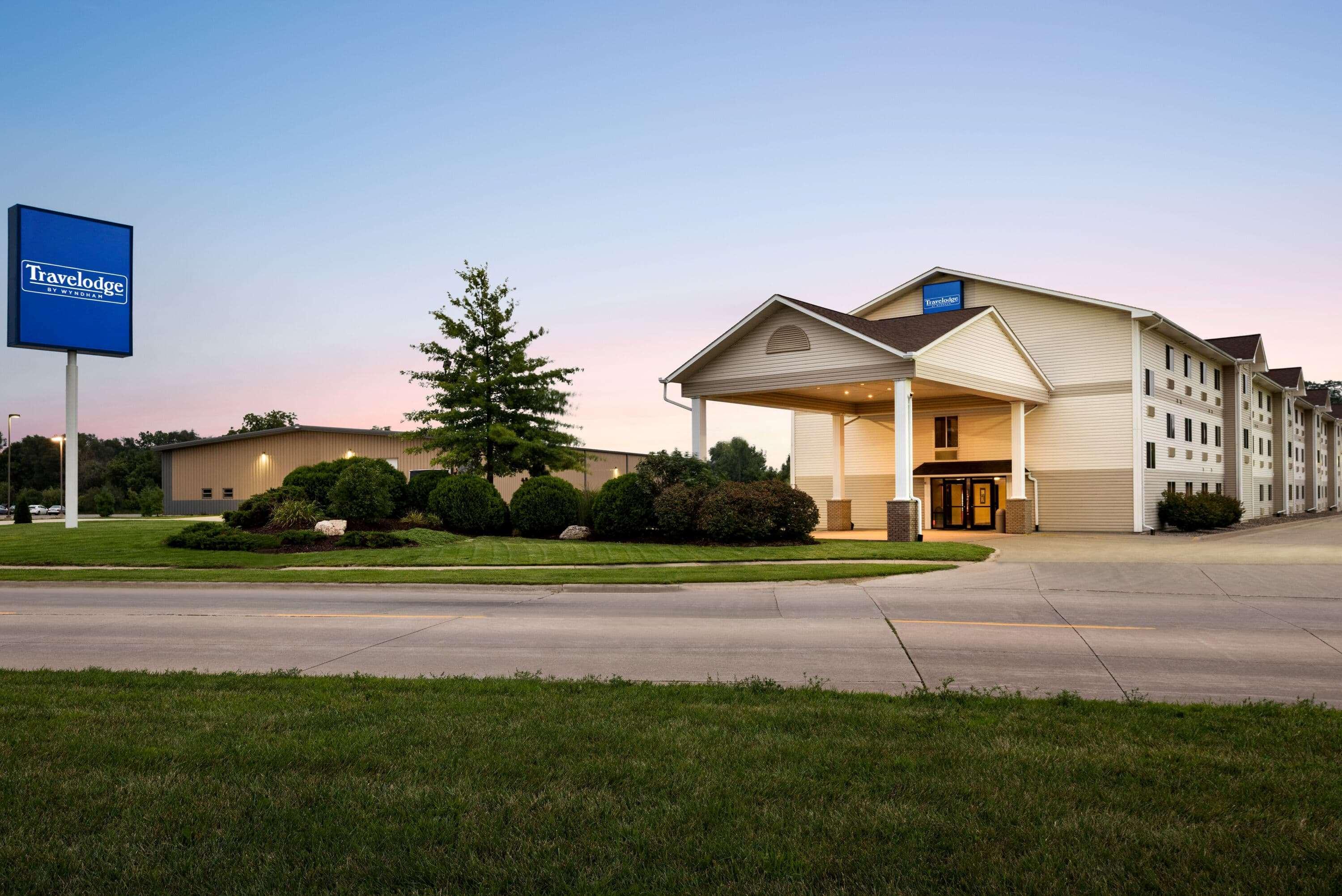 Travelodge By Wyndham Clinton Valley West Court Luaran gambar