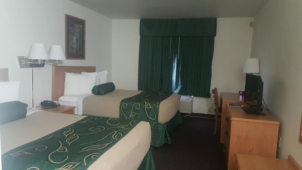 Travelodge By Wyndham Clinton Valley West Court Luaran gambar